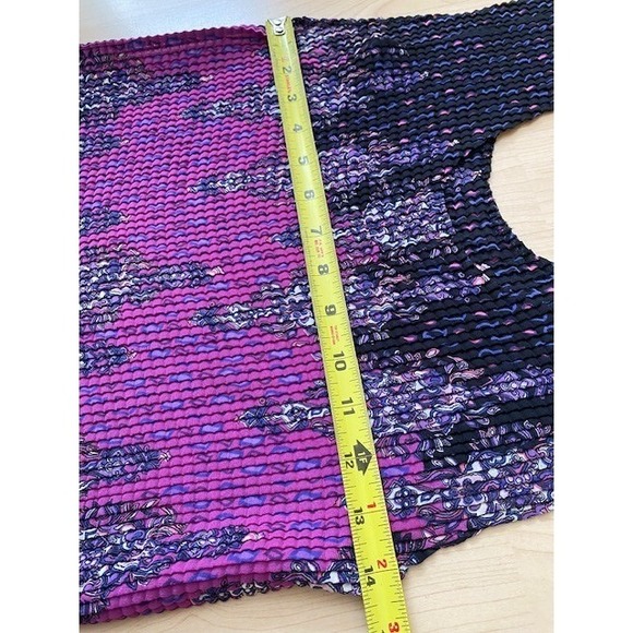 Vtg 90s Tank Top Shirt Crinkle Pleated Purple Black Paisley Textured - Picture 8 of 9